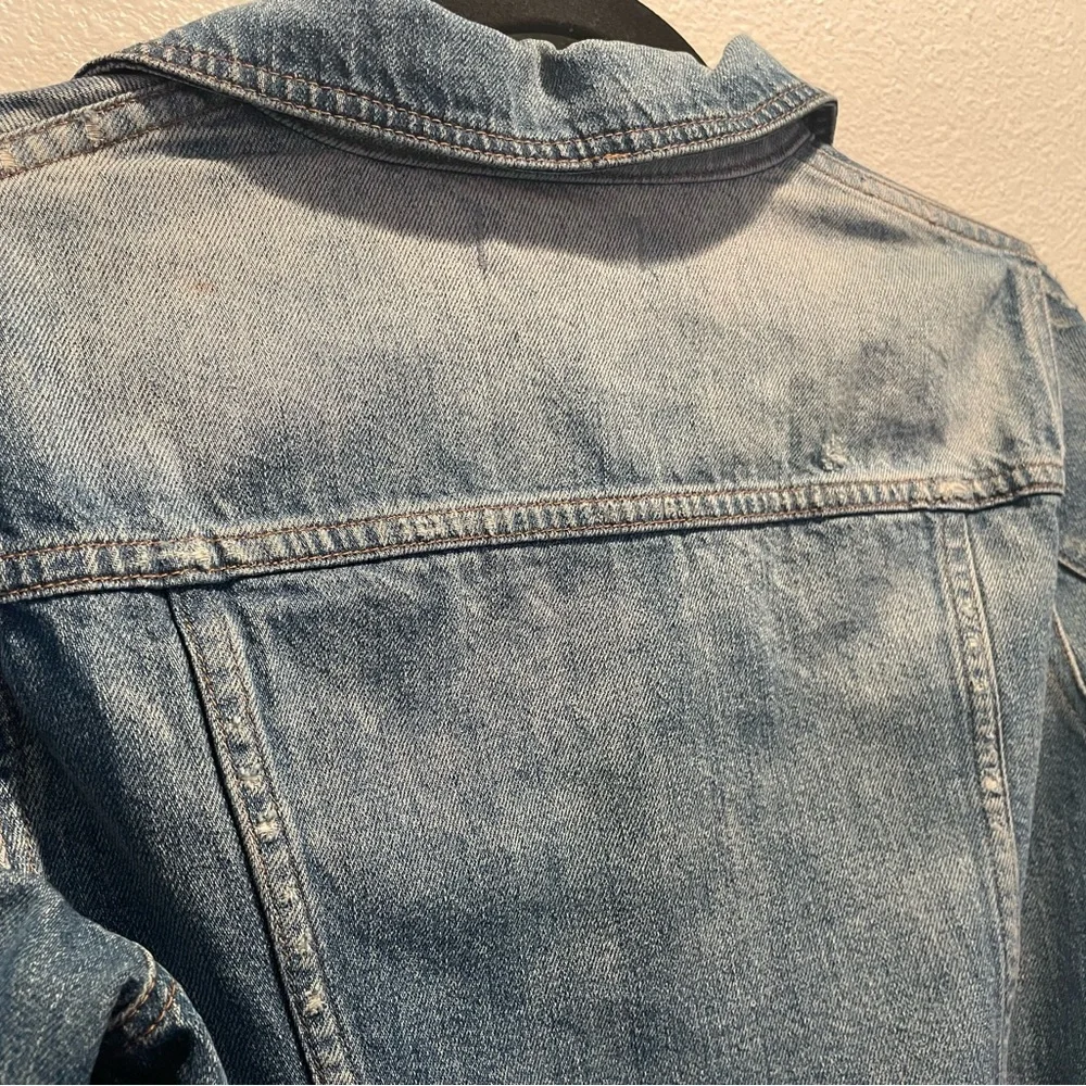 Madewell Blue Denim Jacket Distressed Size Medium - Picture 6 of 11